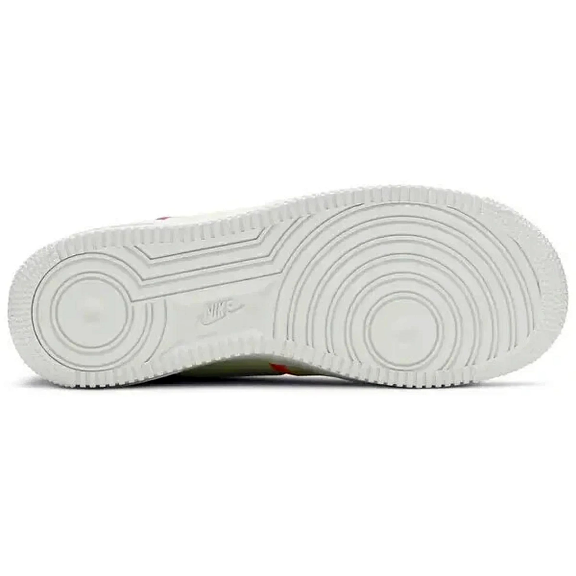 Nike Air Force 1 LX Wmns Life Lime Damen Sneaker in Hellgrün, Ansicht der weißen Gummisohle mit klassischem Air Force 1 Kreisprofil auf weißem Hintergrund