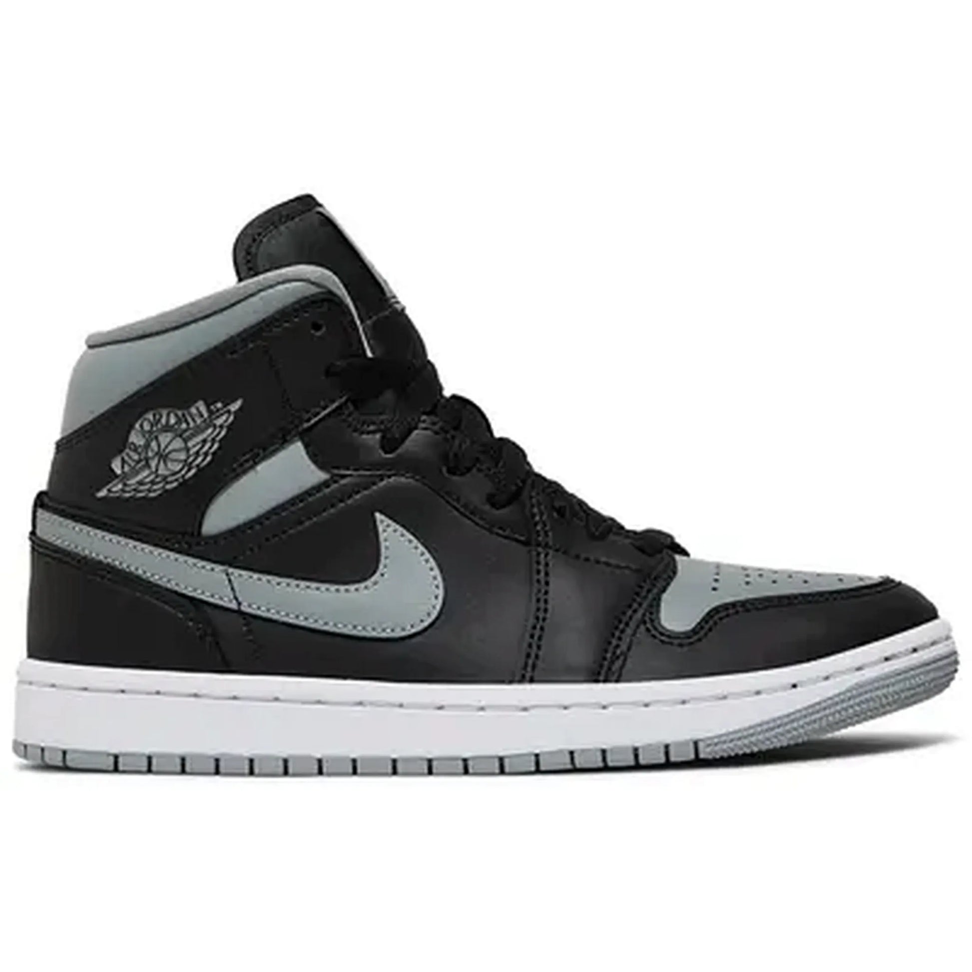Nike Air Jordan 1 Mid Wmns Shadow – Klassische Damen Sneaker in Schwarz und Grau mit ikonischem Wings-Logo, rechte Seitenansicht der Mid-Top Version.