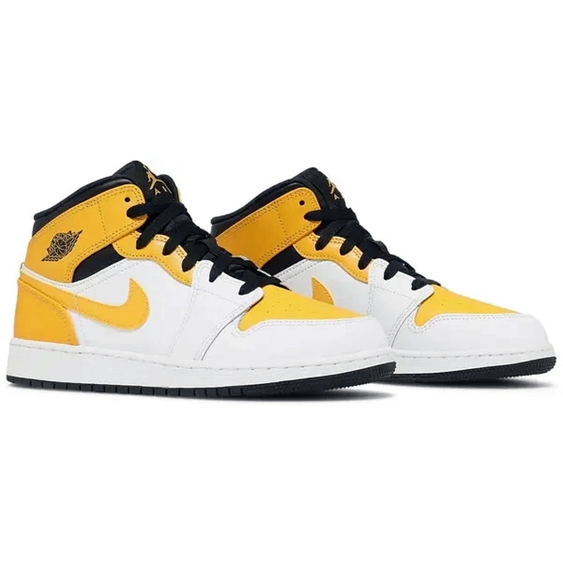 nike air jordan 1 mid gs university gold sneaker paar in gelb weiß schwarz für jugendliche und damen – seitliche produktansicht auf weißem hintergrund