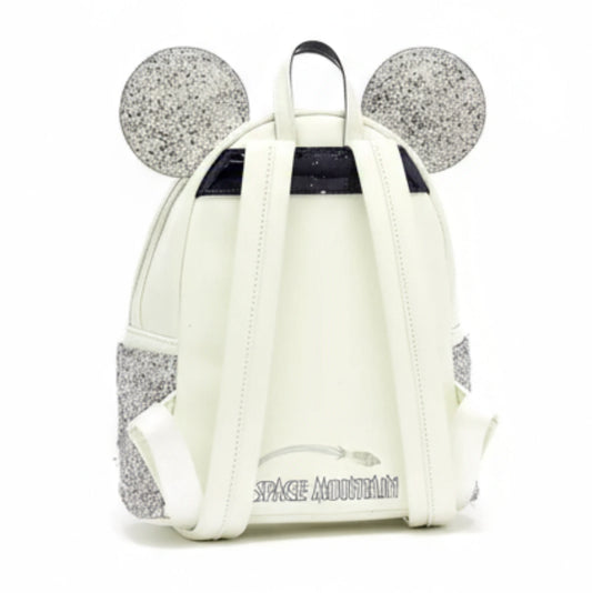Loungefly Disney Rucksack – stilvoller weiß-silberner Mini-Rucksack mit glitzernden Micky-Maus-Ohren und „Space Mountain“-Schriftzug auf der Rückseite.