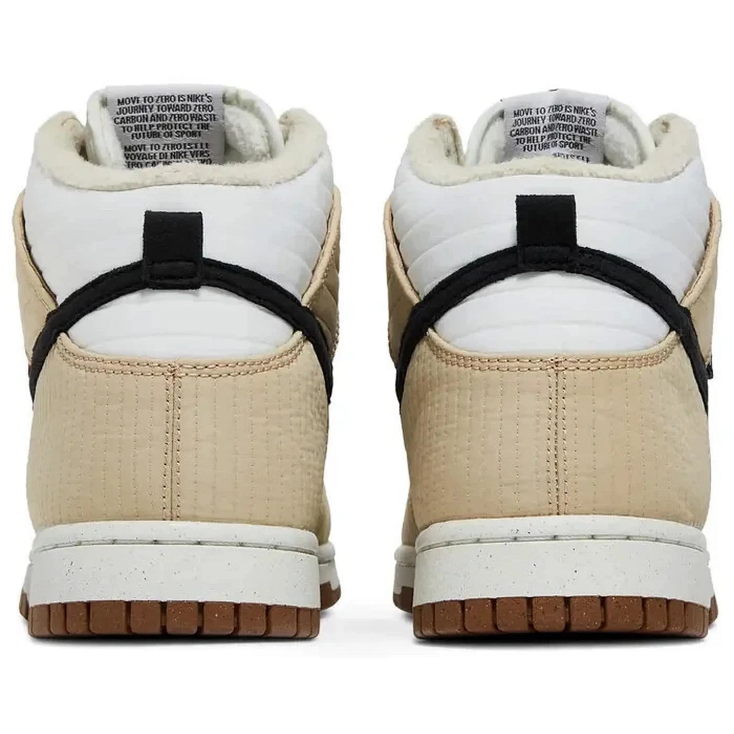 Nike Dunk High Next Nature Toasty Rattan – Rückansicht des nachhaltigen High-Top-Sneakers in Beige und Weiß mit schwarzem Fersenriemen und brauner Profilsohle