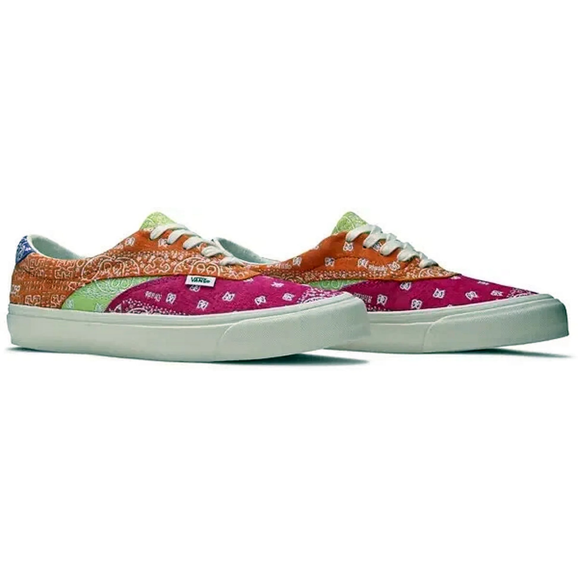 Vans Acer Ni SP x Rhude Multicolor – Paaransicht der limitierten Sneaker mit buntem Patchwork-Design aus Pink, Grün, Orange und Blau, weißen Schnürsenkeln und heller Gummisohle auf weißem Hintergrund.