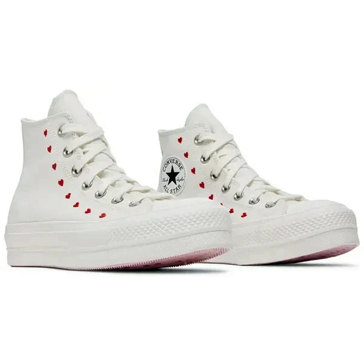 Converse Wmns Chuck Taylor All Star Lift Platform High Embroidered Hearts White – Weiße Damen-High-Tops mit roten Herzstickereien, klassischem All-Star-Logo und erhöhter Gummisohle in stilvoller Doppelansicht.
